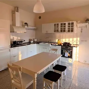 In Condiviso Vista San Luca Bed & Breakfast